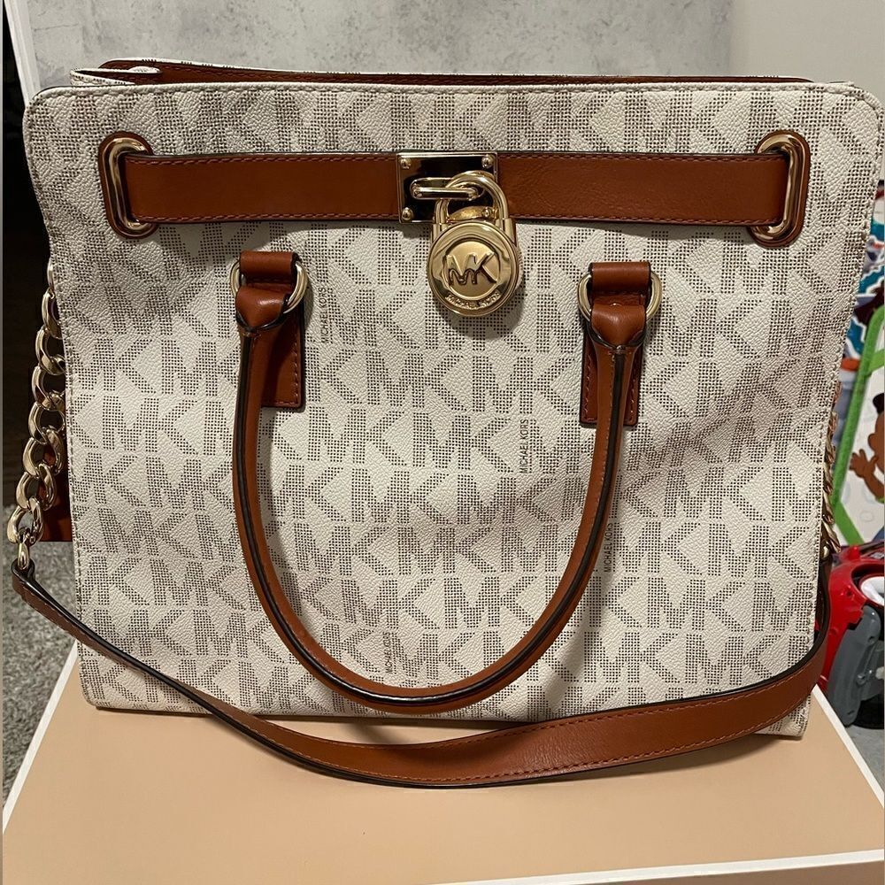 Michael kors shoulder bag - Picture 1 of 6